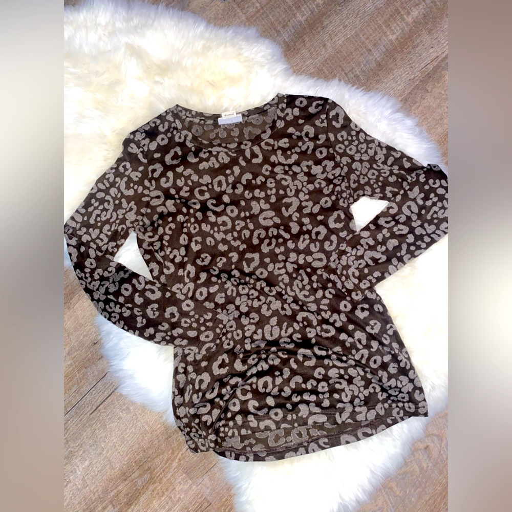Ariat Womens Sheer Leopard Print Long Sleeve Top Sz M
